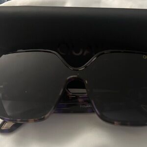New w/case Quay Australia Purple Sunglasses